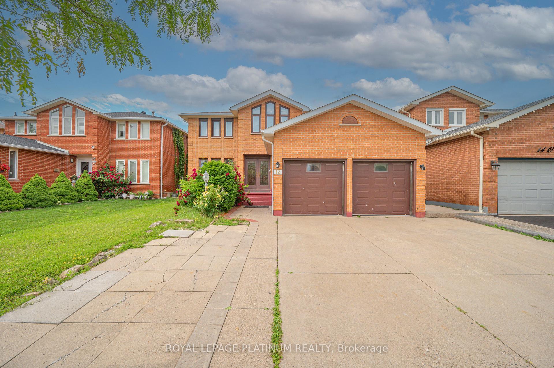 12 O'hara Place Brampton Ontario Canada Sale residential Karolina Mangat Royal Lepage Platinum Realty, Brokerage*