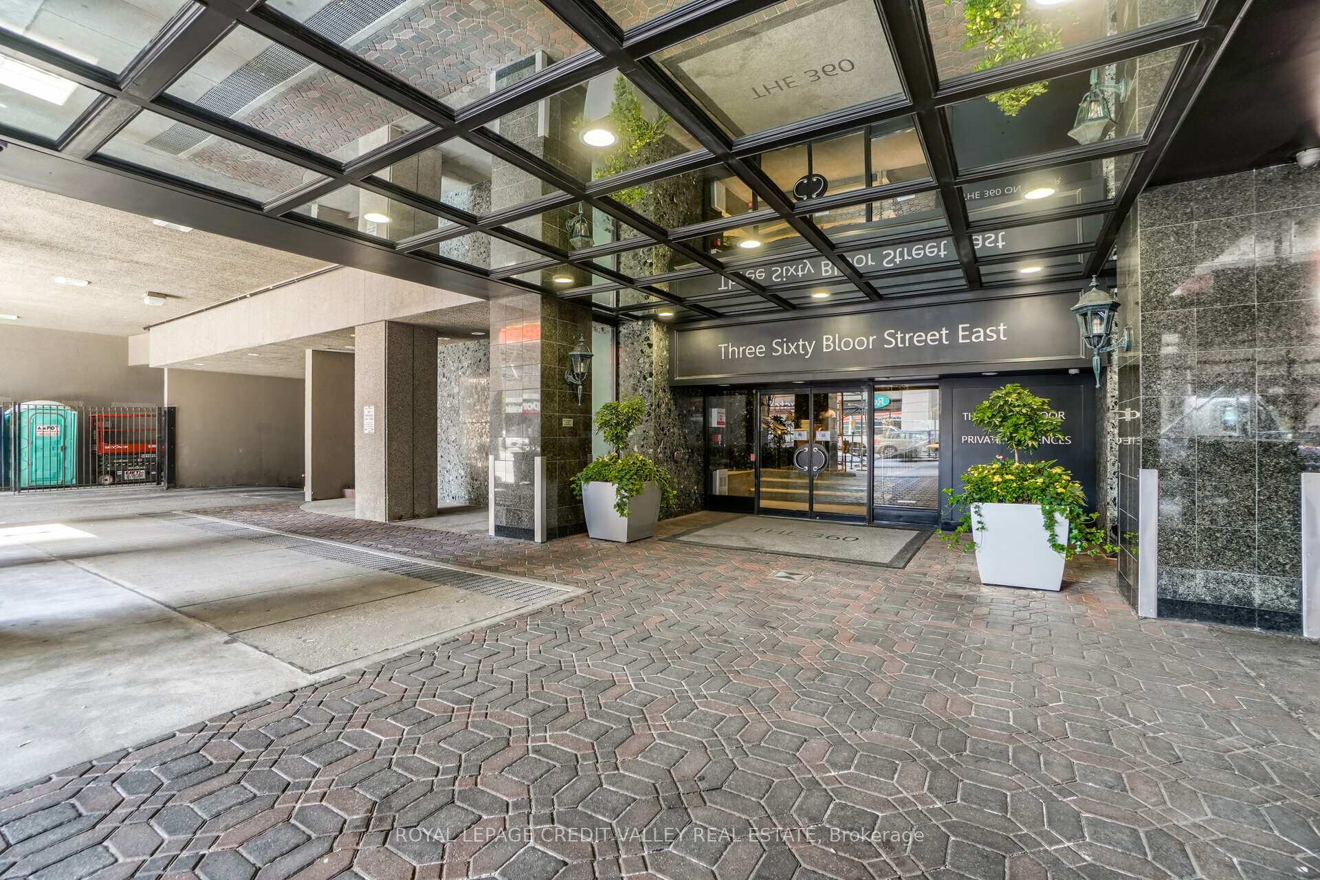 601 - 360 Bloor Street E Toronto Ontario Canada Sale residential Linda Labao Royal LePage Credit Valley Real Estate, Brokerage*