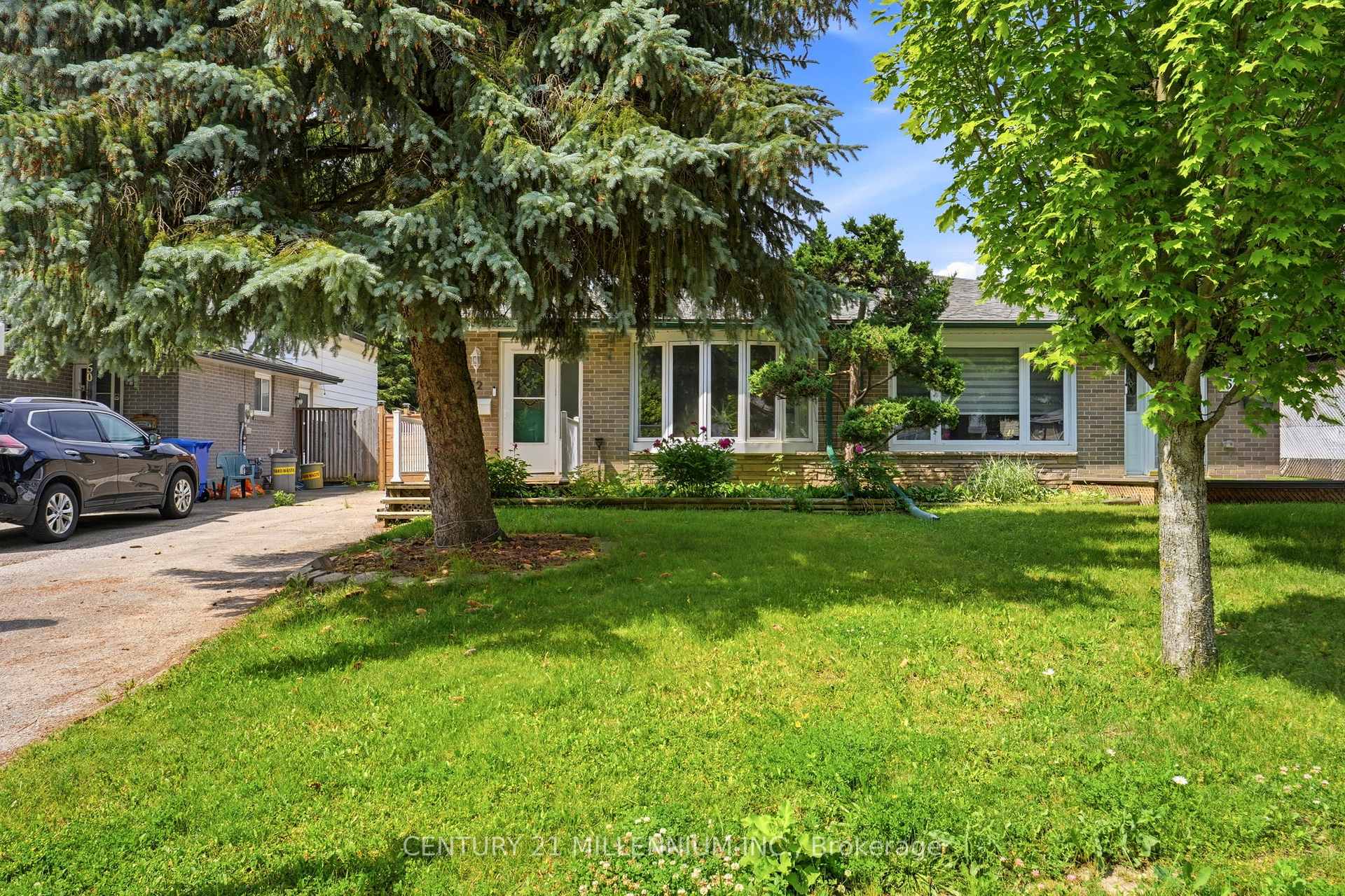 52 Carlton Drive Orangeville Ontario Canada Sale residential Taeko Yamanouchi CENTURY 21 MILLENNIUM INC.