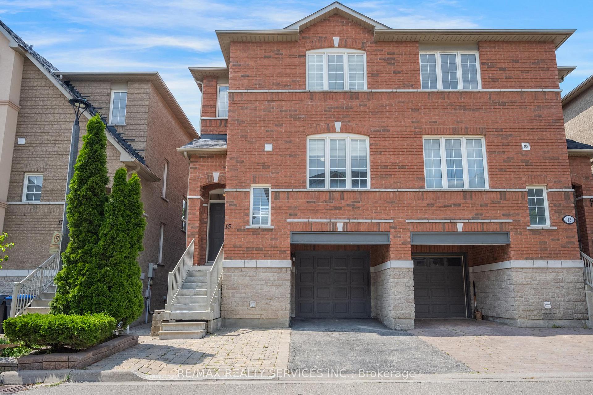 15 - 7155 Magistrate Terrace Mississauga Ontario Canada Sale residential Lets talk Real Estate RE/MAX Realty Services Inc., Brokerage*