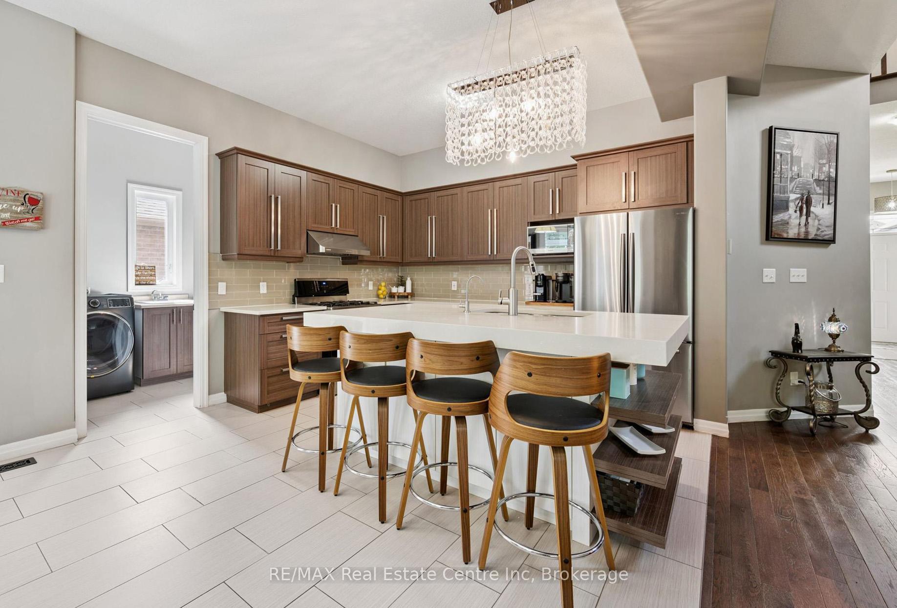 196 Maple Bush Drive Cambridge Ontario Canada Sale residential Alicia Snell Re/Max Icon Realty., Brokerage*
