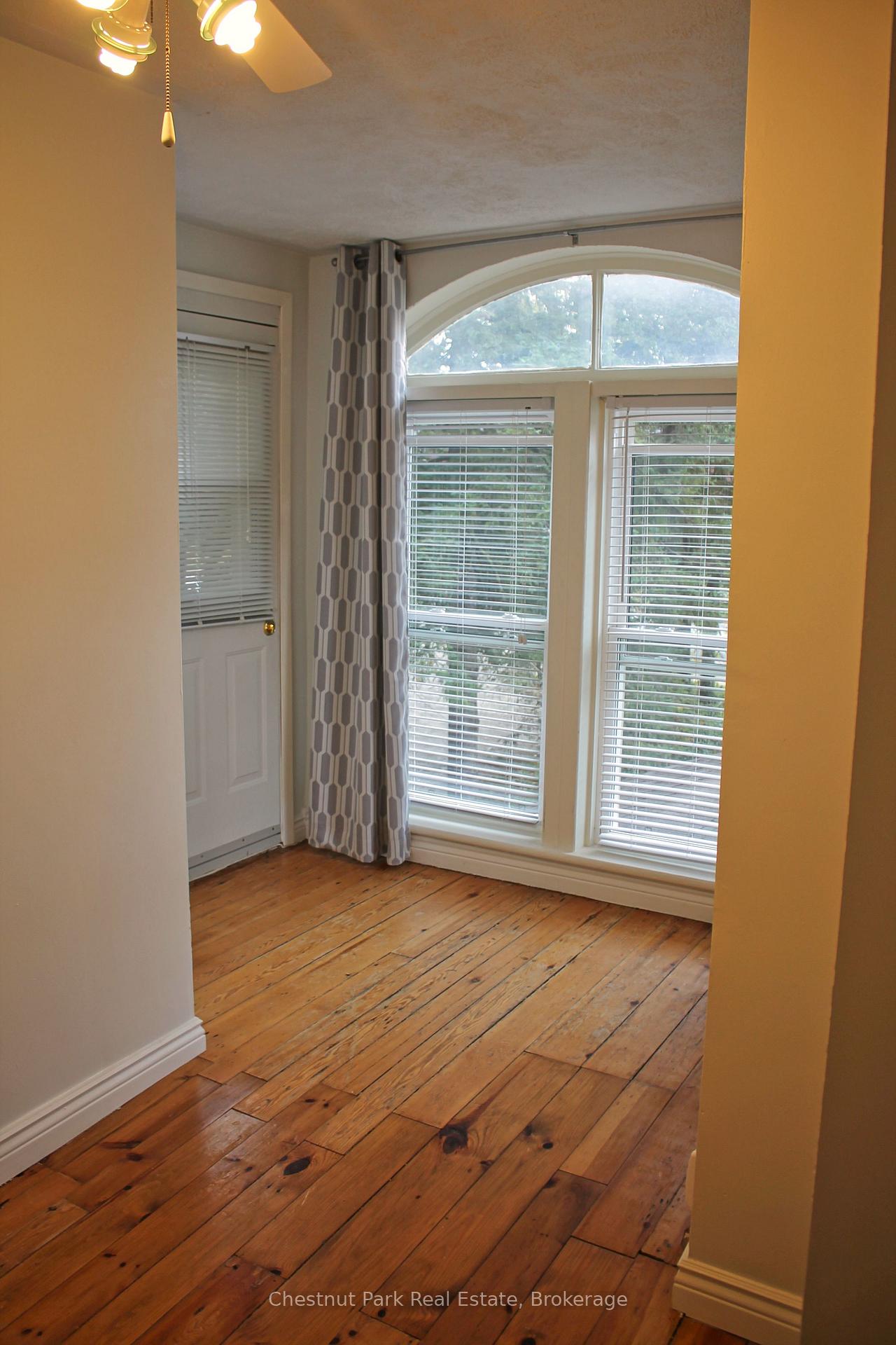 6 Bedroom Other's Image 9