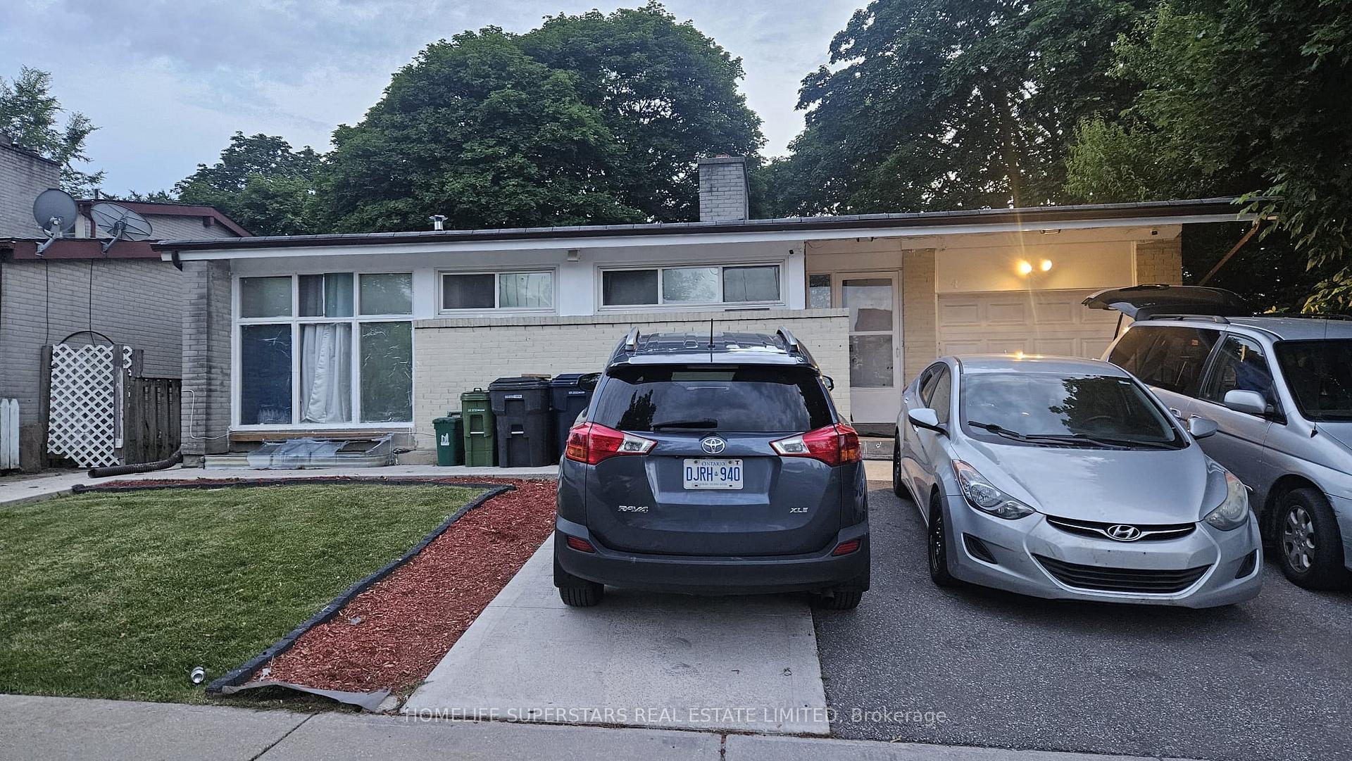 4 Masseygrove Crescent N Toronto Ontario Canada Rent residential Varun Sirohi HomeLife Superstars Real Estate Ltd., Brokerage*
