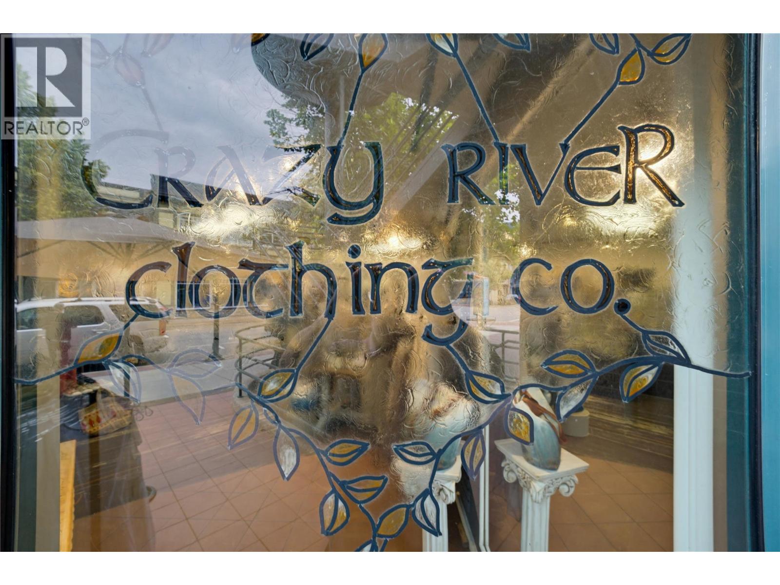 320 Alexander Street NE Salmon Arm British Columbia Canada Sale commercial Tina Cosman EXP Realty (Salmon Arm)