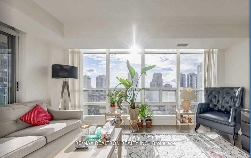 1011 - 35 Bales Avenue Toronto Ontario Canada Rent residential Carol Teichman RE/MAX Realtron Realty Inc, Brokerage 