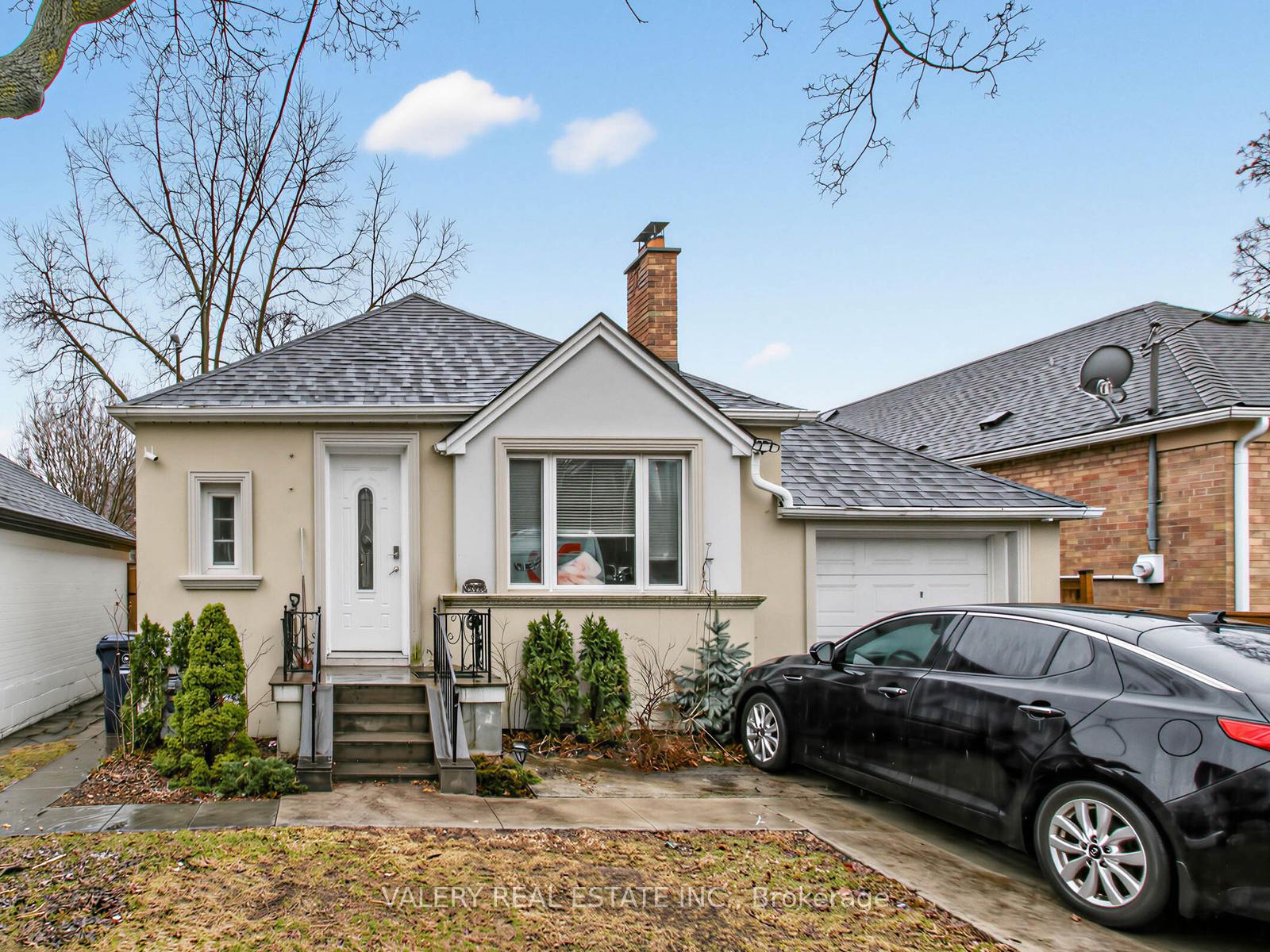 Lower - 133 Meadowvale Drive Toronto Ontario Canada Rent residential Douglas Hart Bosley Real Estate Ltd., Brokerage *