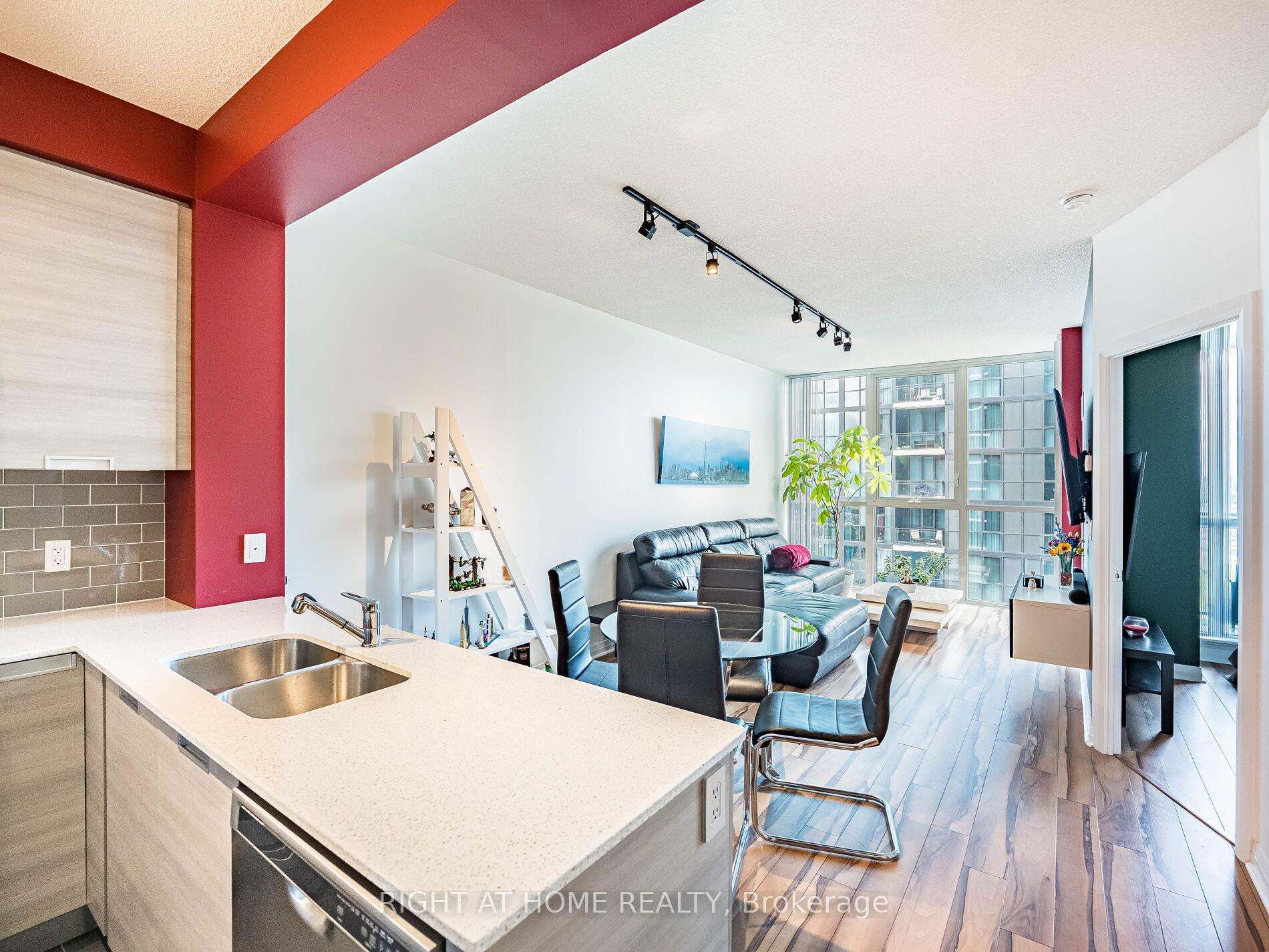 1301 - 55 Eglinton Avenue W Mississauga Ontario Canada Rent residential Elena Vankevich Brokerage Information: Not available, please contact website owner