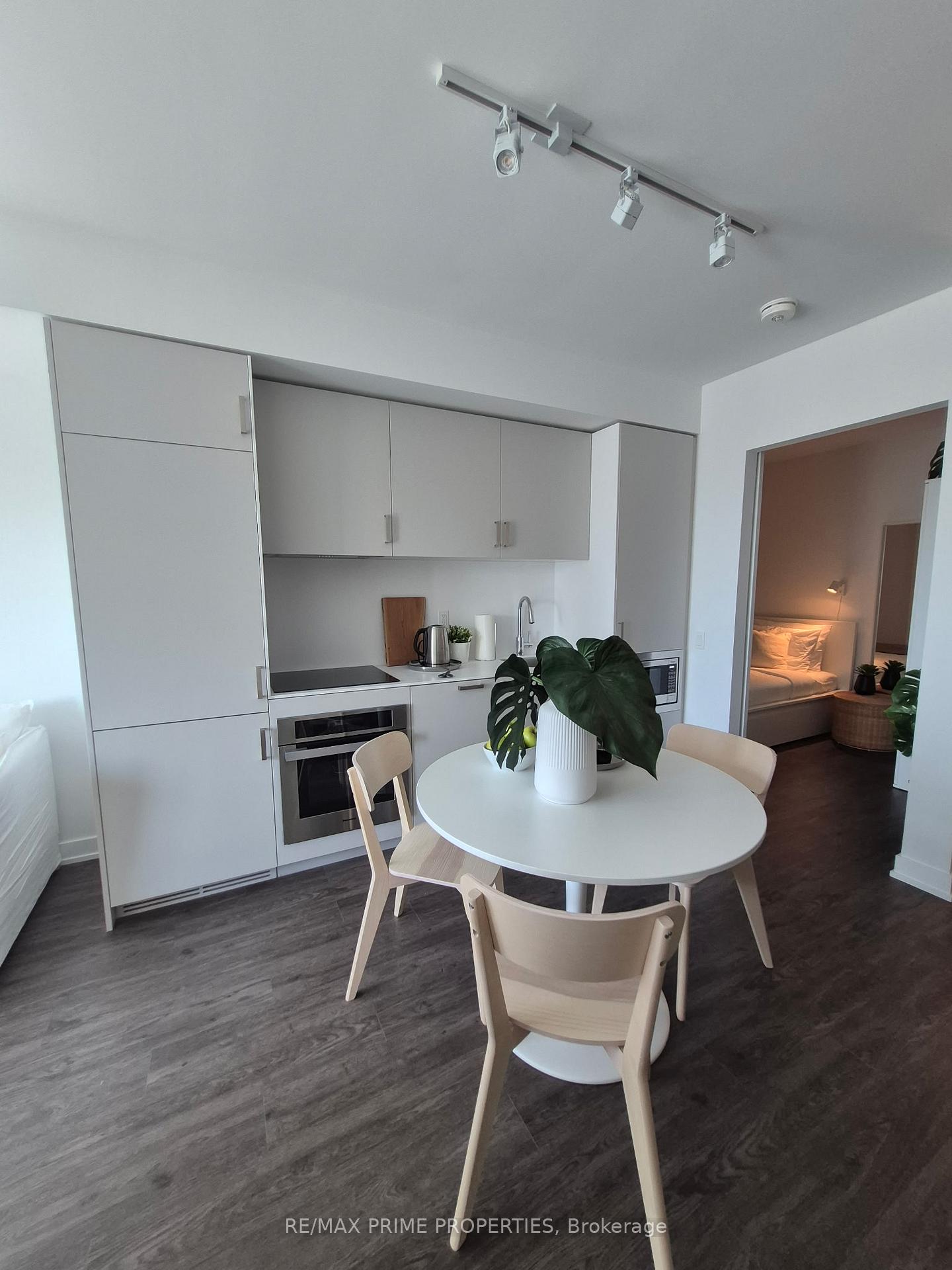 3215 - 88 Queen Street E Toronto Ontario Canada Rent residential Arsalan Siddiqui RE/MAX PRIME PROPERTIES  Brokerage