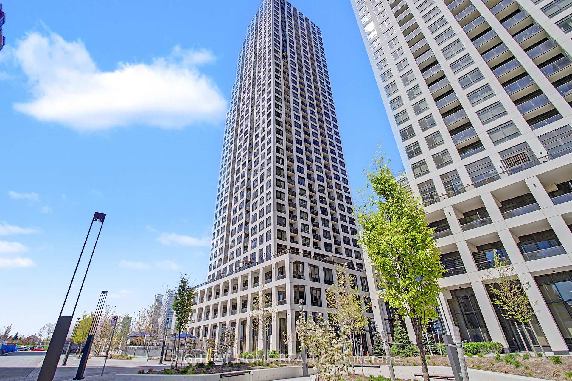 3202 - 36 Elm Drive W Mississauga Ontario Canada Sale residential Faris Al-Hoyidy Right at Home Realty, Brokerage*