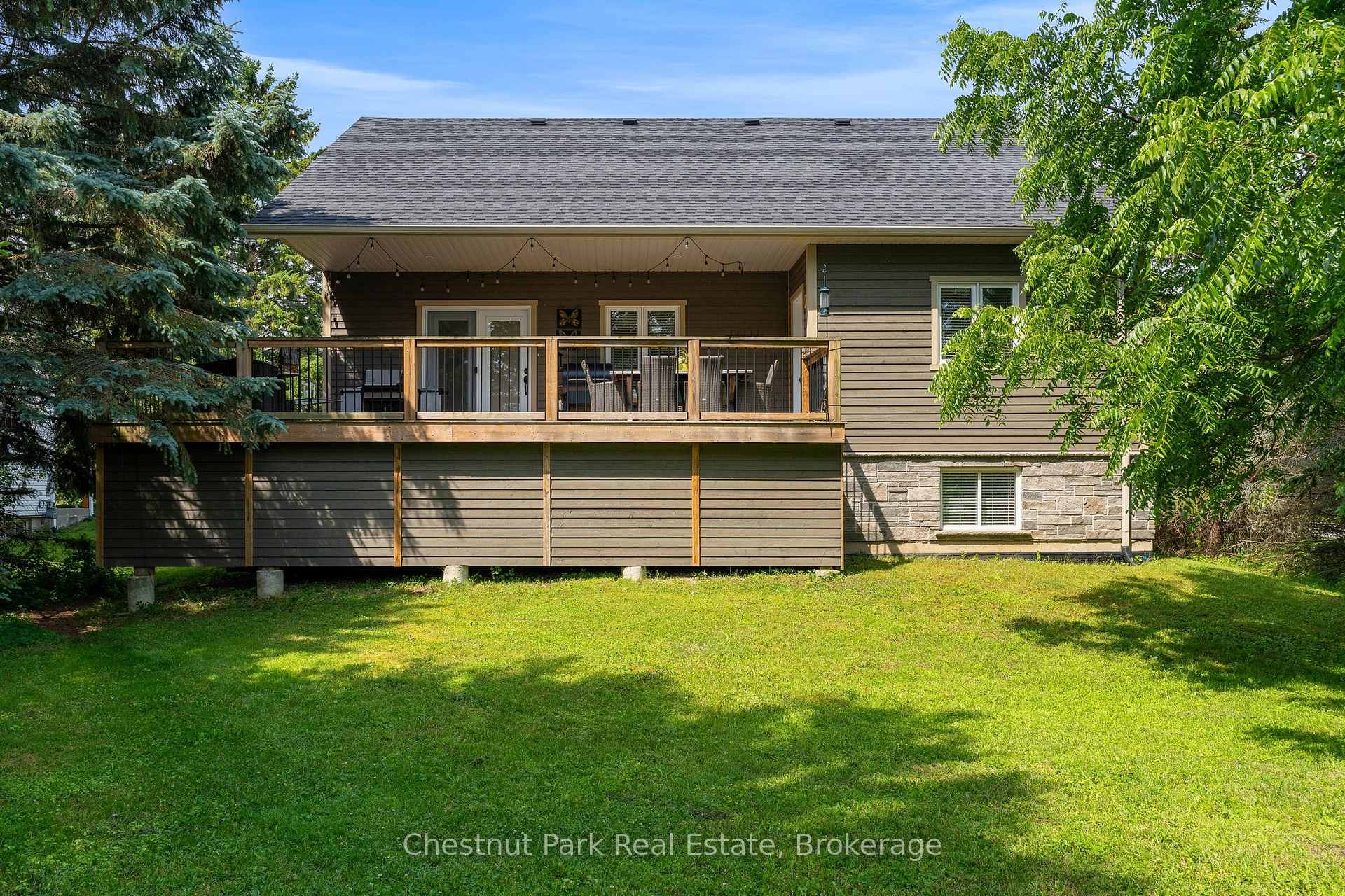 5 Bedroom Single Family Home/House's Image 5