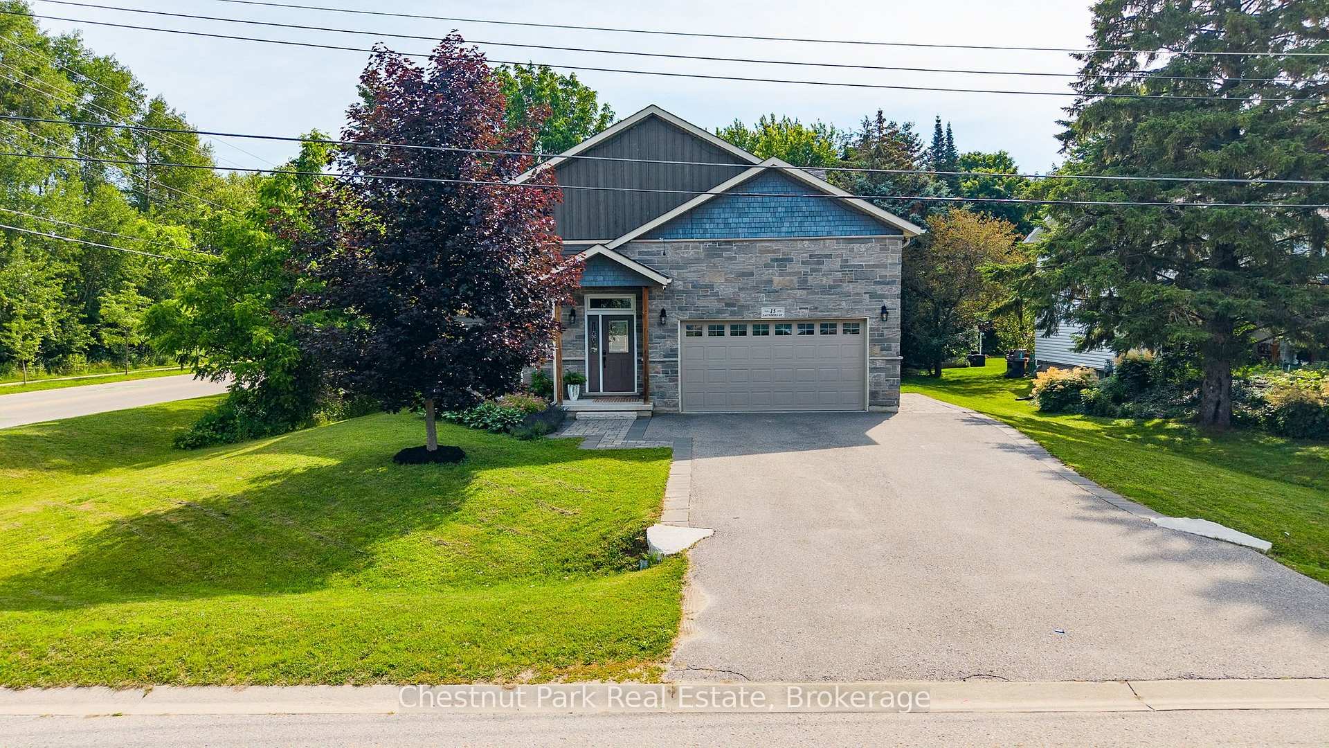 5 Bedroom Single Family Home/House's Image 36