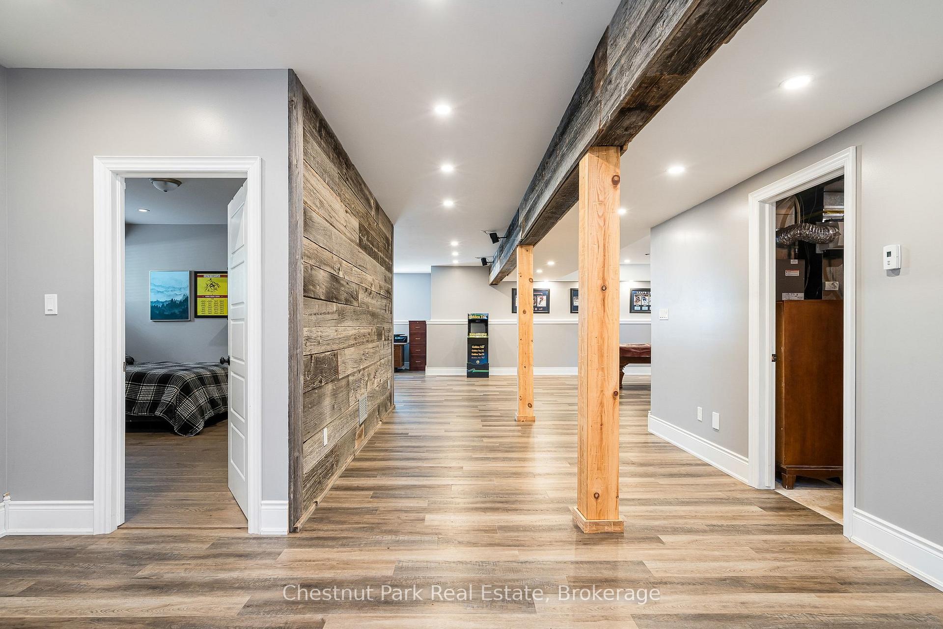 5 Bedroom Single Family Home/House's Image 27