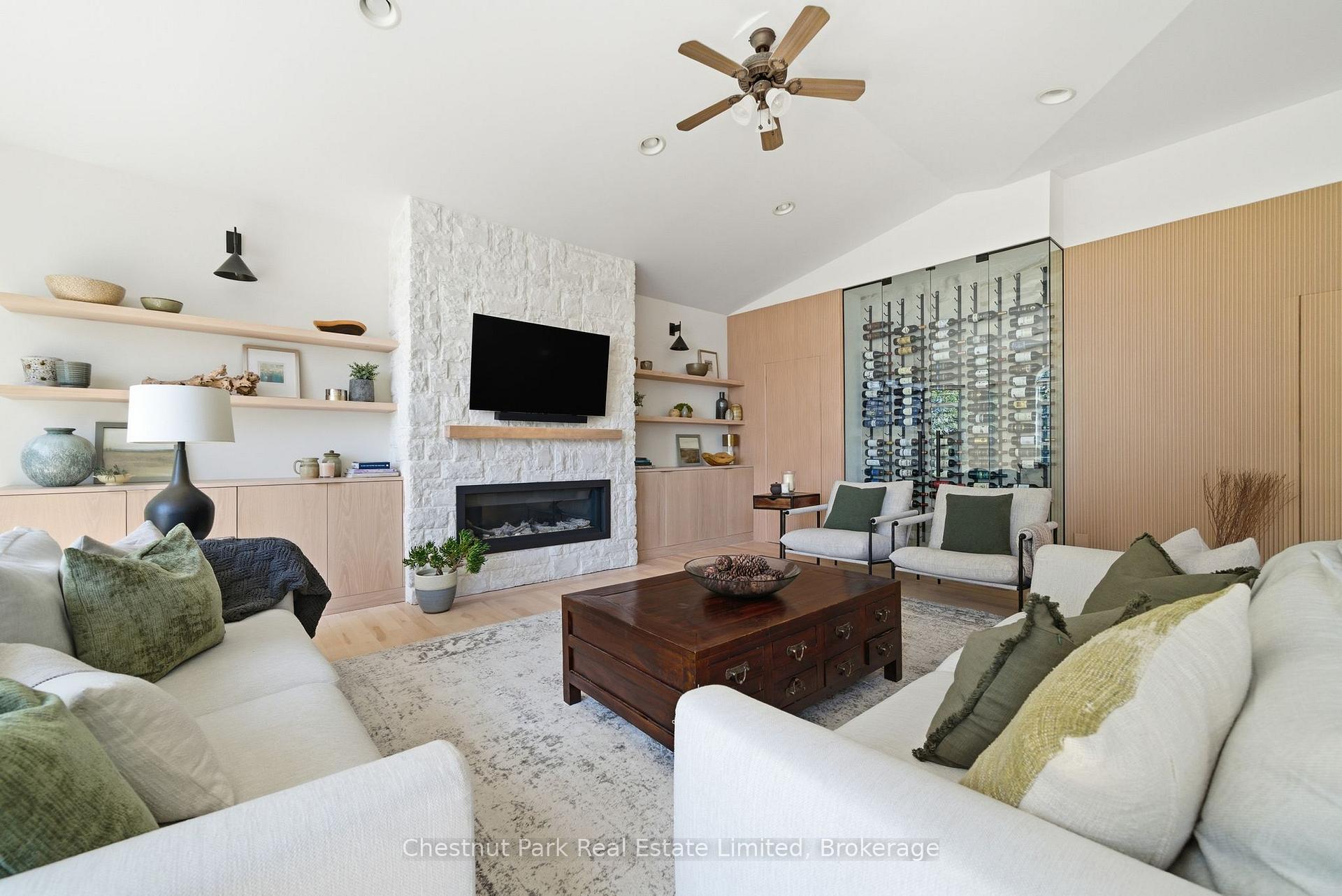 5 Bedroom Single Family Home/House's Image 16