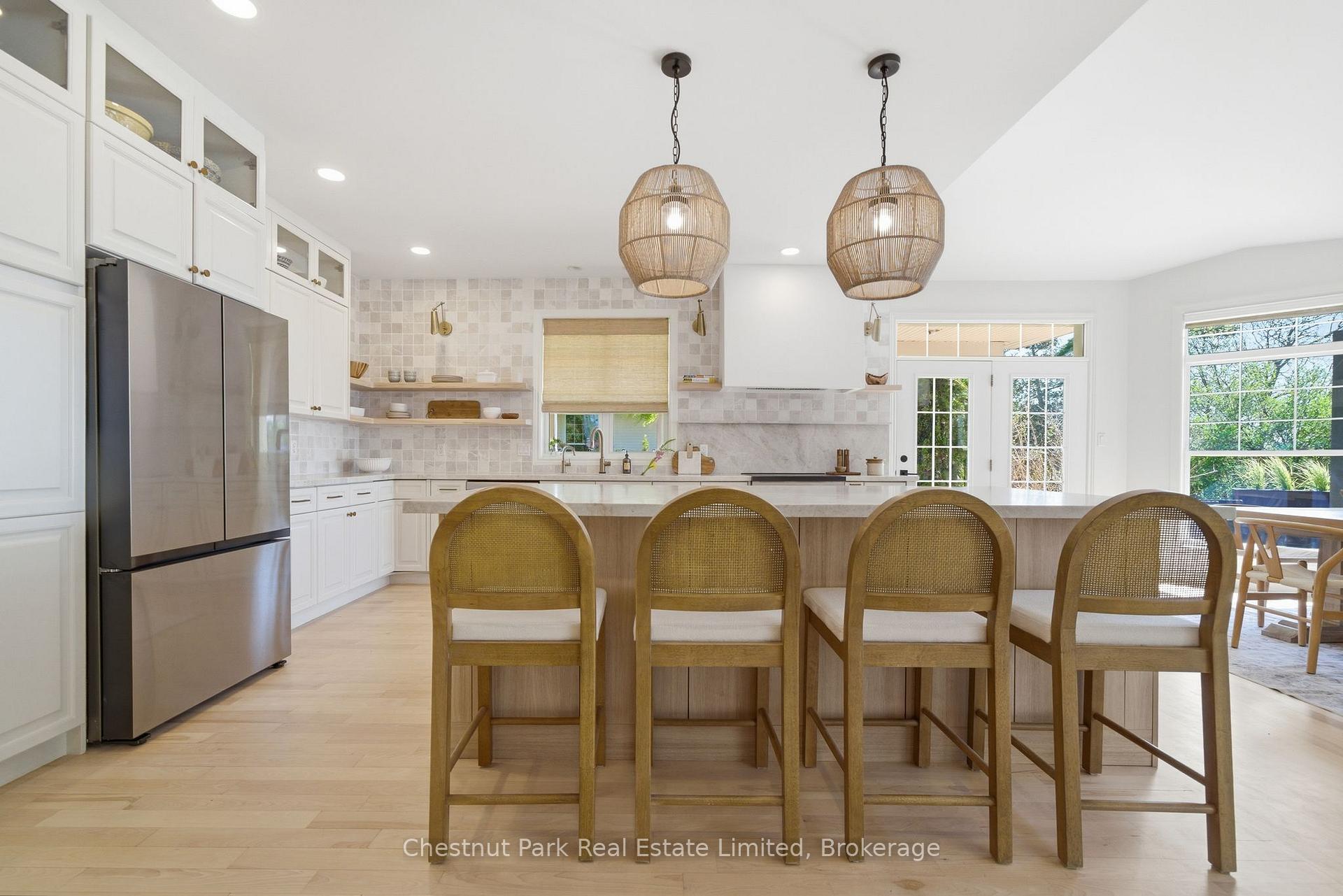 5 Bedroom Single Family Home/House's Image 7