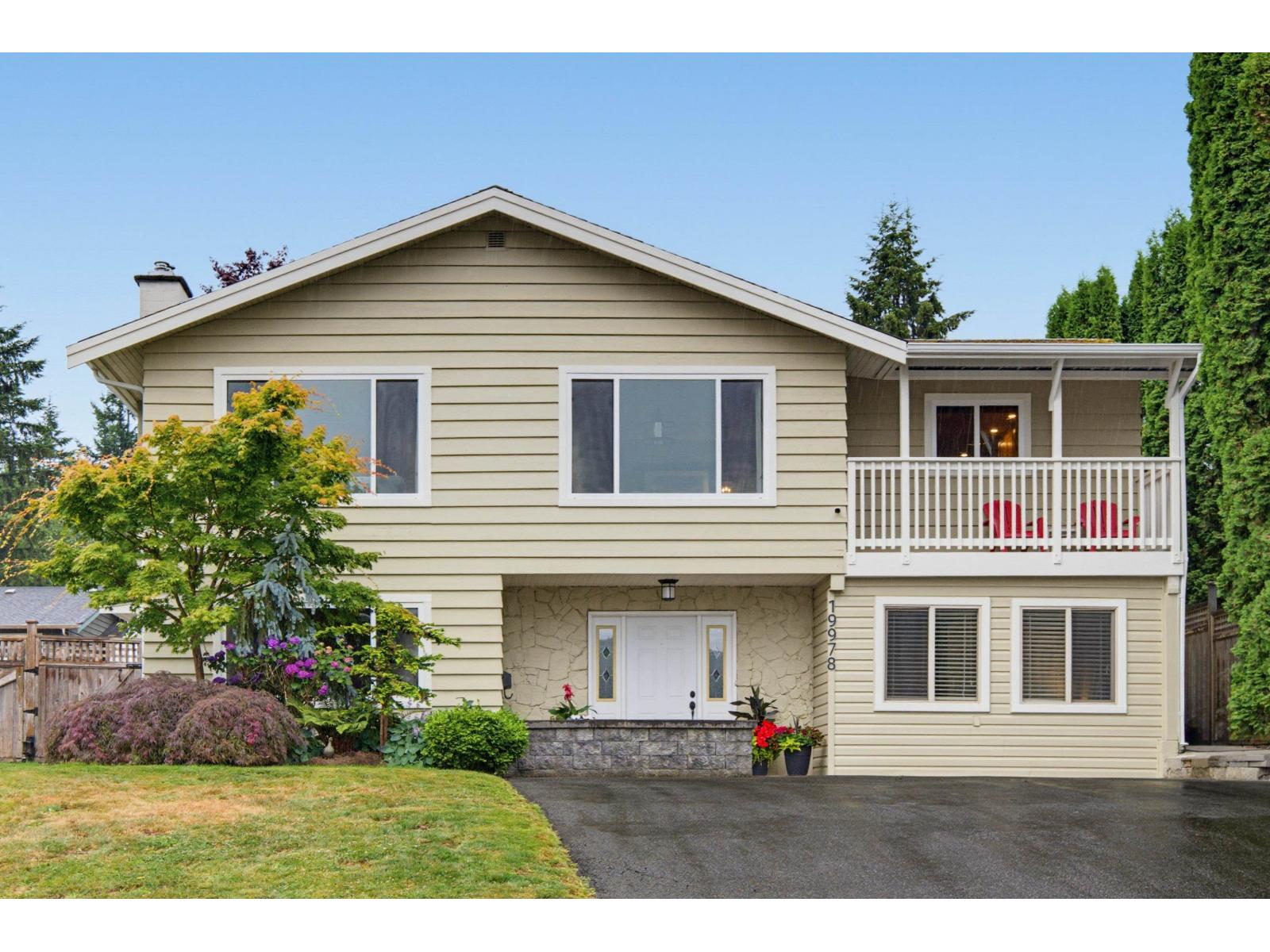 19978 50A AVENUE Langley British Columbia Canada Sale residential   HomeLife Benchmark Realty Corp.
