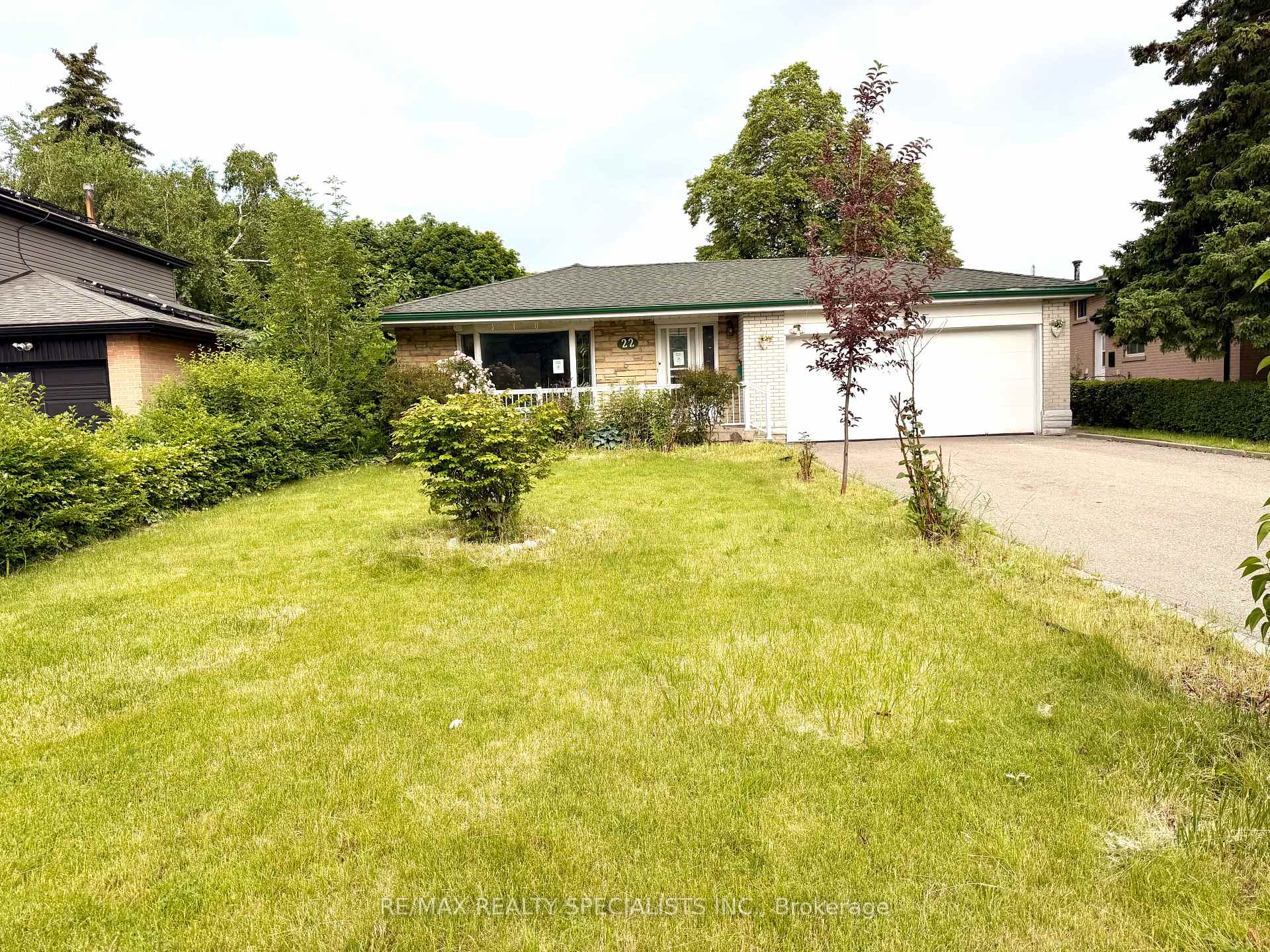 22 Beechwood Crescent Brampton Ontario Canada Sale residential Sundeep Babbar Royal Lepage Certified Realty, Brokerage*