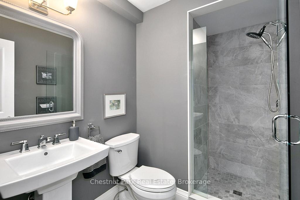 4 Bedroom Other's Image 16