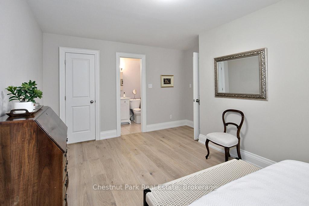 4 Bedroom Other's Image 14