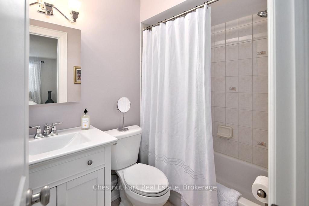 4 Bedroom Other's Image 12