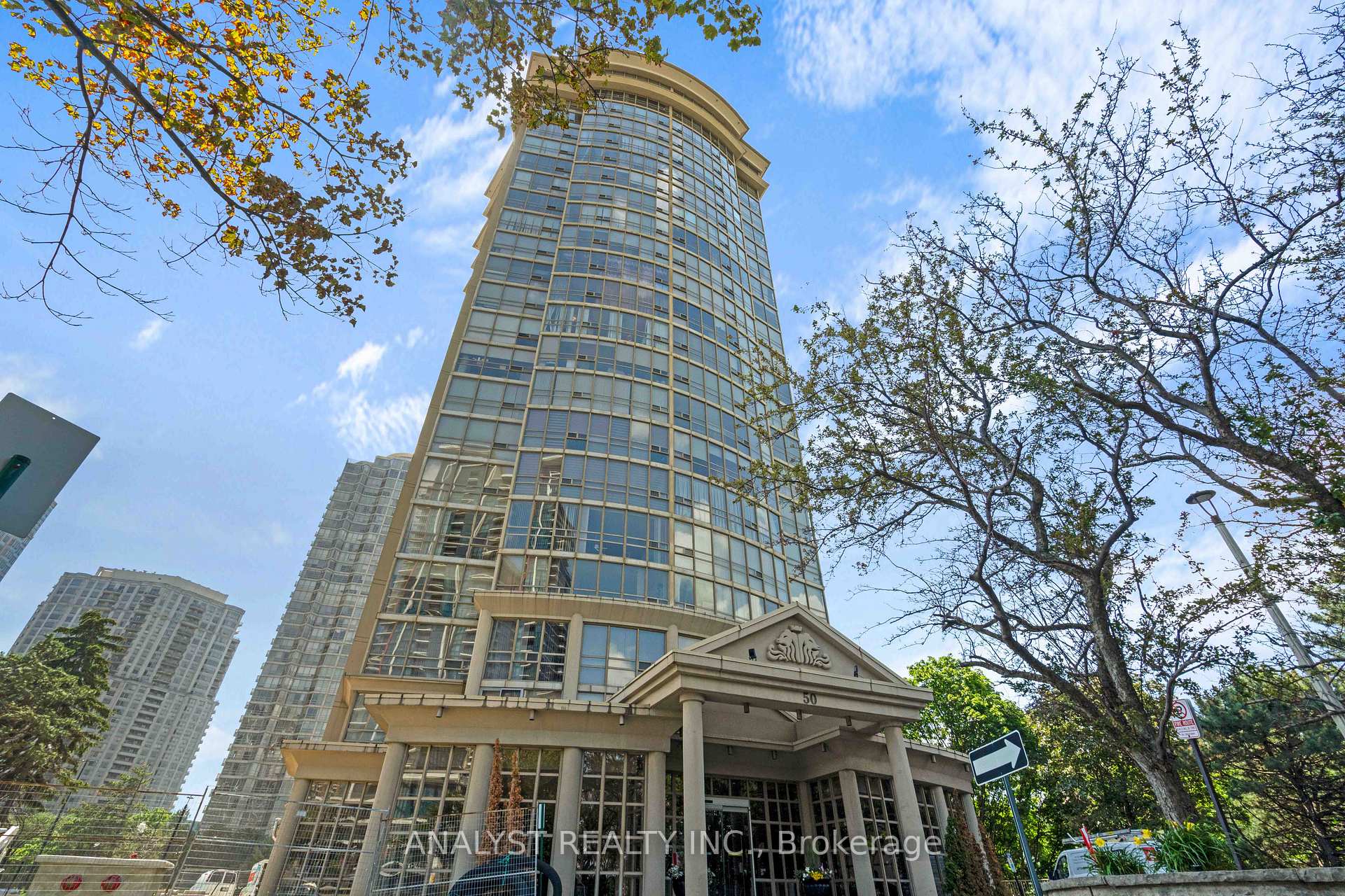909 - 50 Eglinton Avenue W Mississauga Ontario Canada Sale residential Elena Vankevich Brokerage Information: Not available, please contact website owner