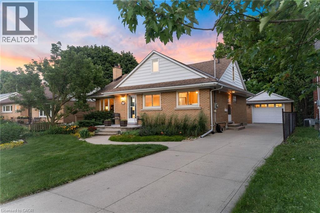 181 RODNEY Street Waterloo Ontario Canada Sale residential Eva Munch RE/MAX Twin City Realty Inc., Brokerage*