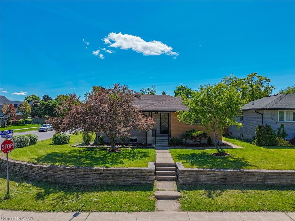 2 Westmount Road Guelph Ontario Canada Sale residential Gerardo Barake LifeStyle International Realty Inc., Brokerage