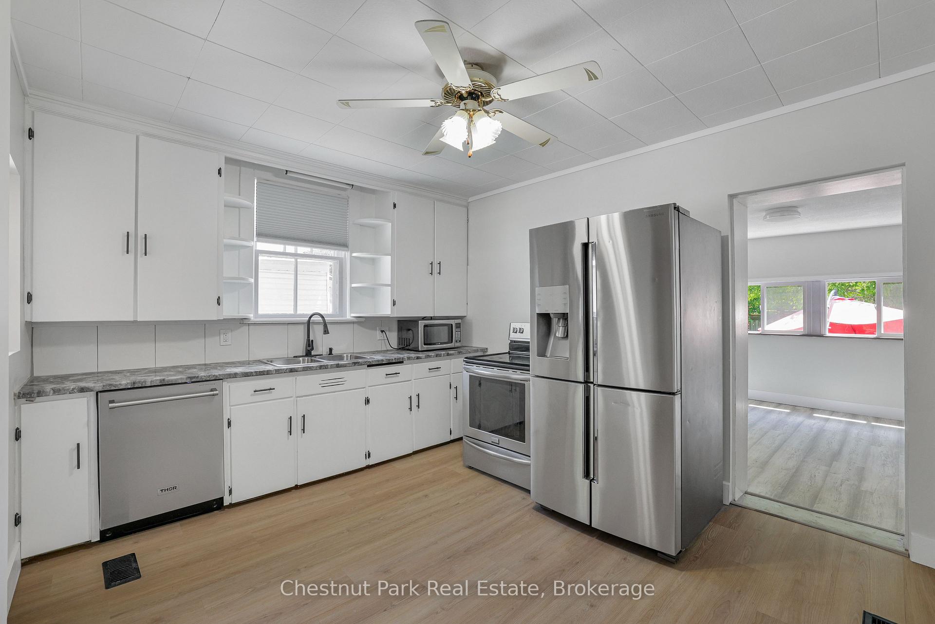 3 Bedroom Single Family Home/House's Image 14