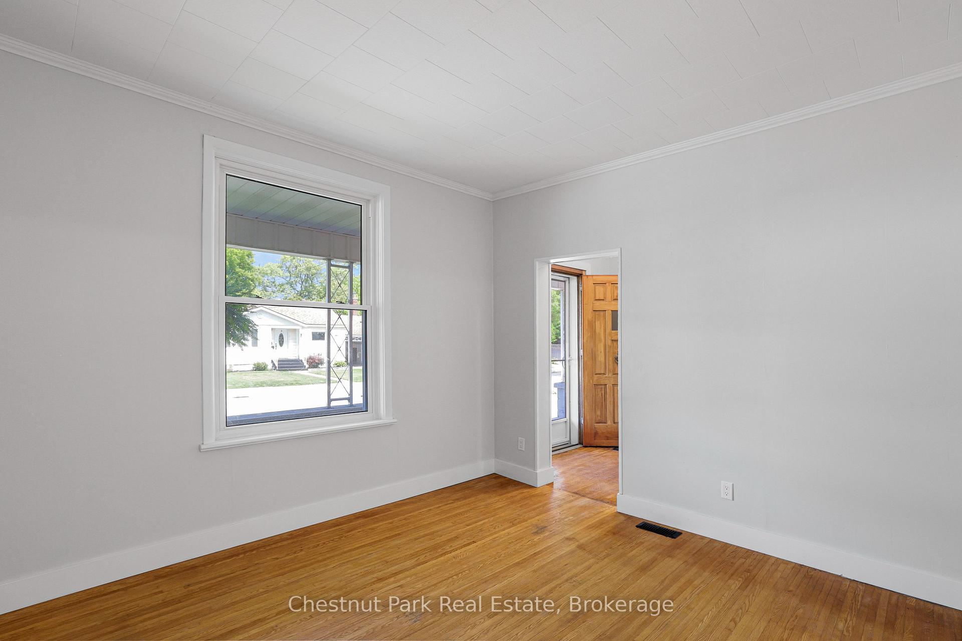 3 Bedroom Single Family Home/House's Image 4