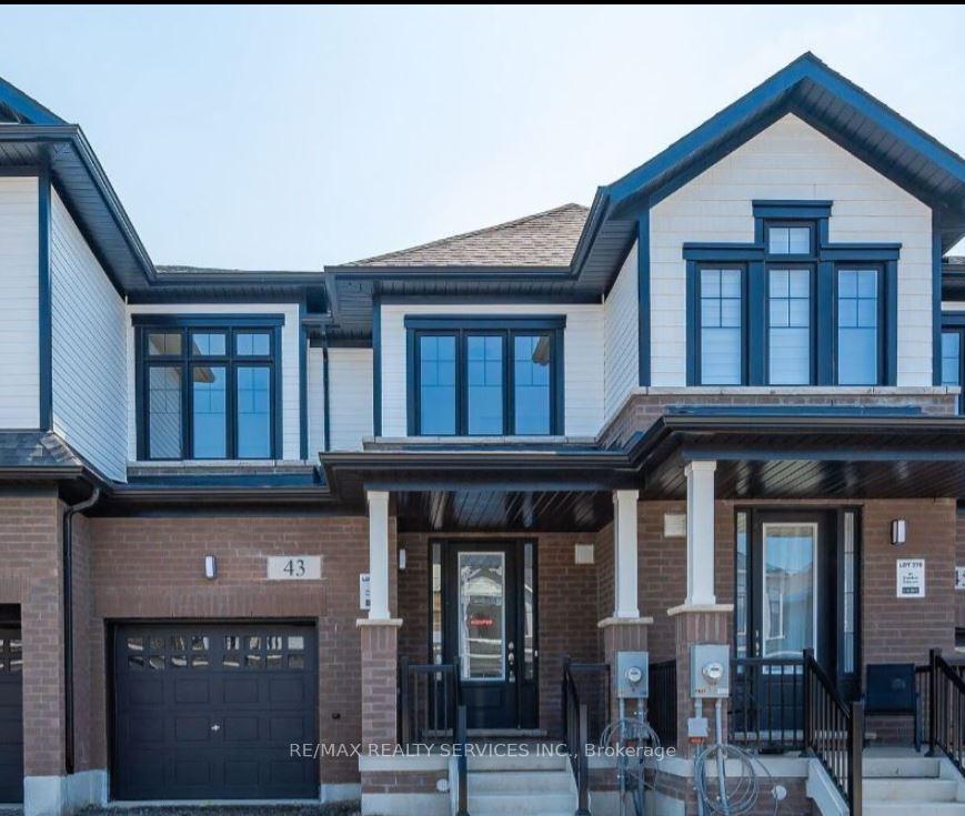 43 Freedom Crescent Hamilton Ontario Canada Rent residential Gurmukh Gill RE/MAX Realty Services Inc., Brokerage*