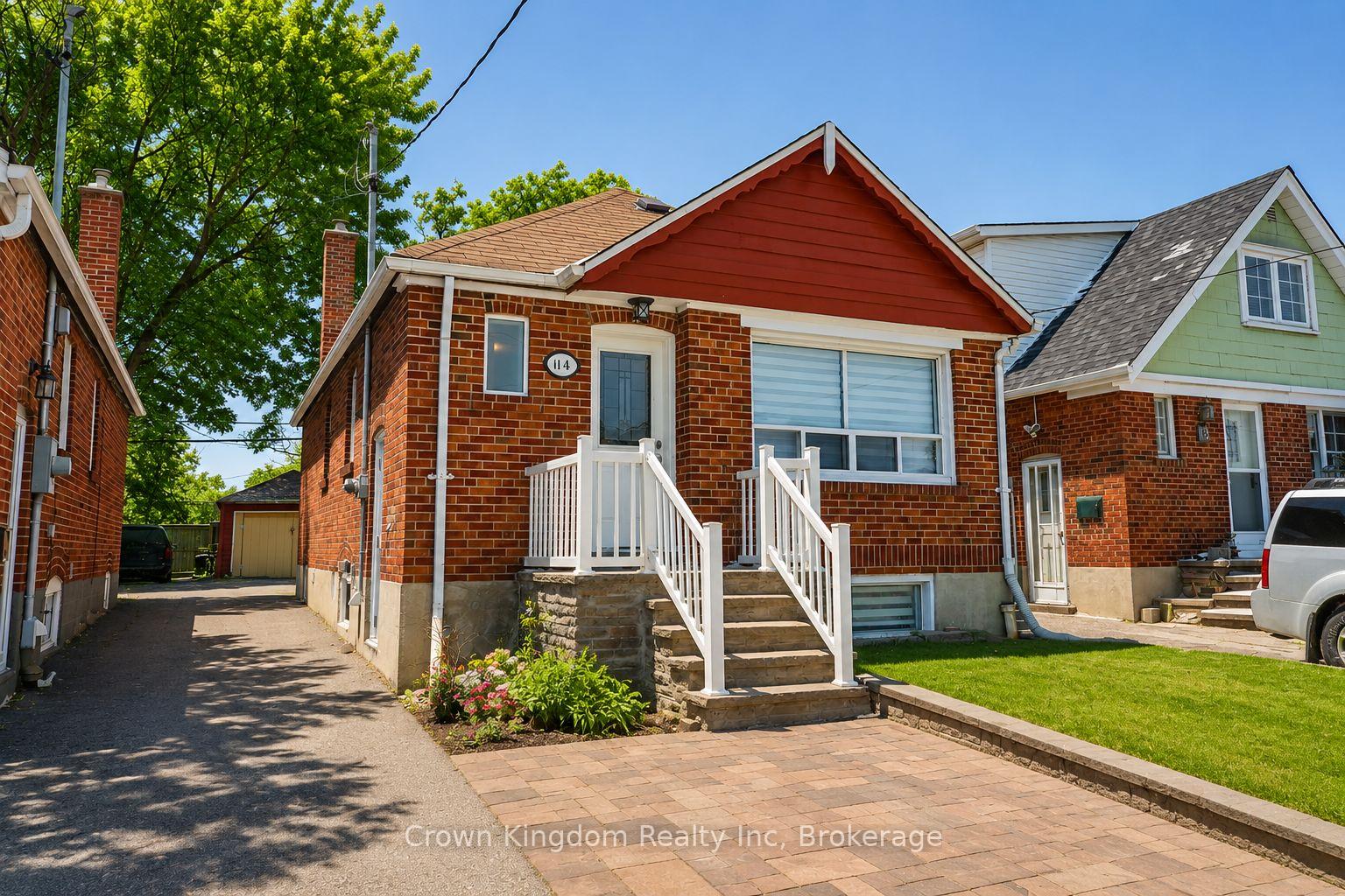 Upper - 11A Lonborough Avenue N Toronto Ontario Canada Rent residential Jennifer Singh InCom Brokerage Example