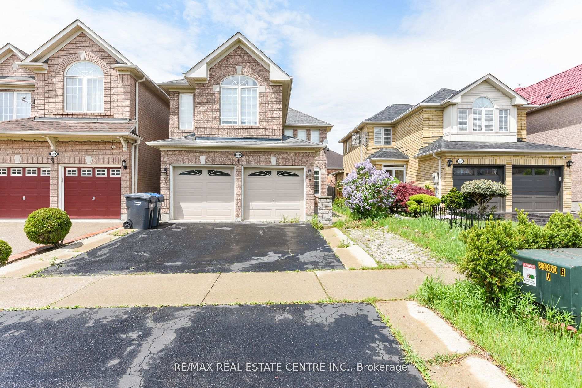 5989 Sidmouth Street Mississauga Ontario Canada Sale residential Bill Chahal RE/MAX Real Estate Centre Inc., Brokerage*