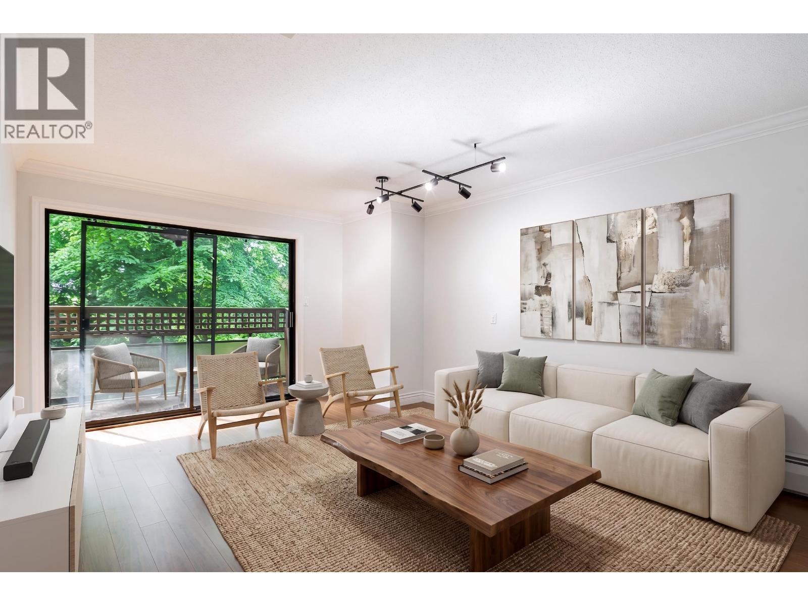 301 2320 W 40TH AVENUE Vancouver British Columbia Canada Sale residential   First Stay Realty Inc.