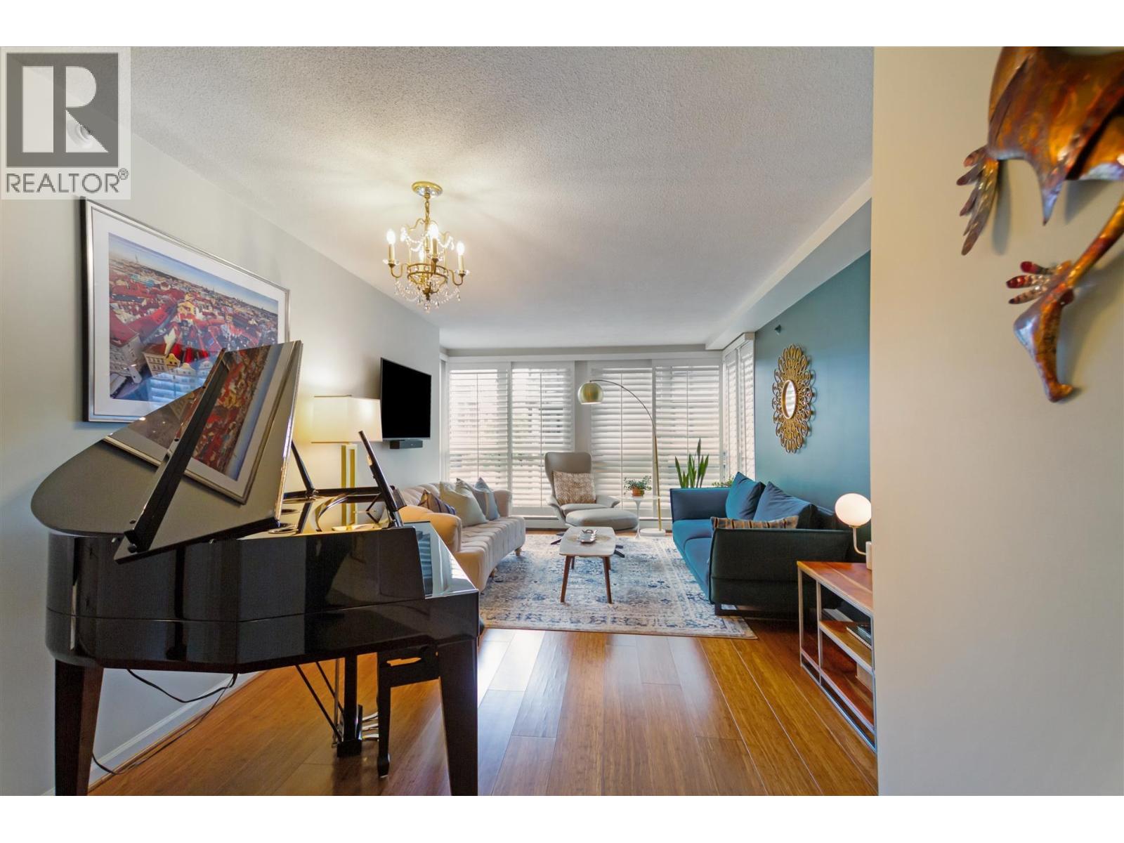 3F 199 DRAKE STREET Vancouver British Columbia Canada Sale residential   First Stay Realty Inc.