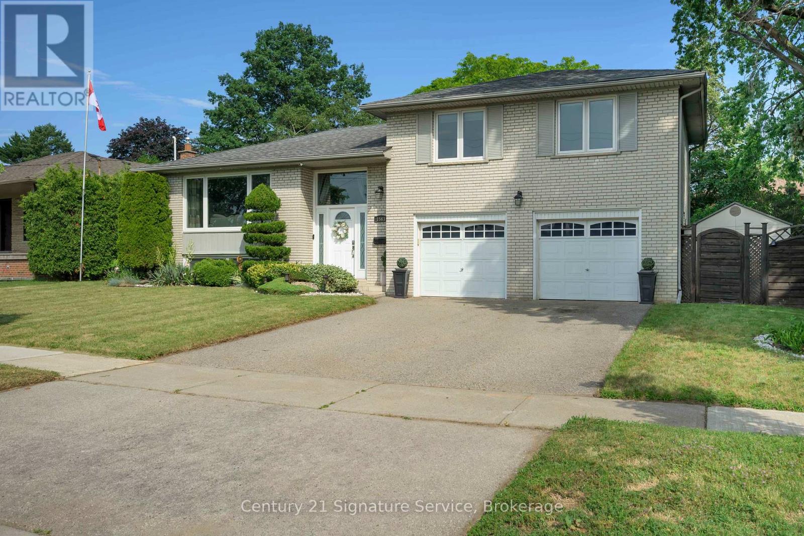 1563 Brentano Boulevard Mississauga Ontario Canada Sale residential Alex Huang Right at Home Realty, Brokerage*