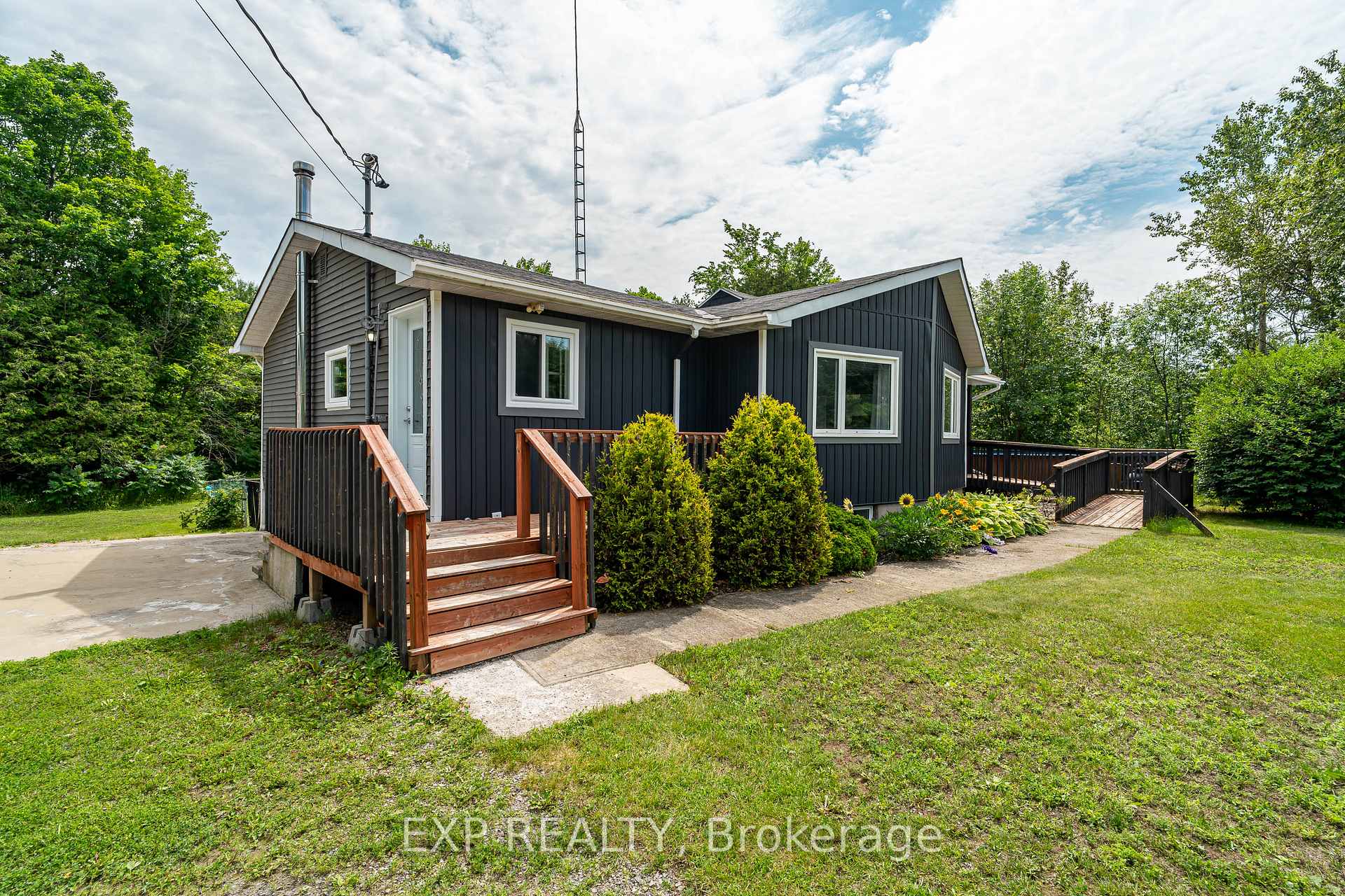 8131 County Road 44 Road Edwardsburgh/Cardinal Ontario Canada Sale residential Lea Wouters Right at Home Realty, Brokerage*