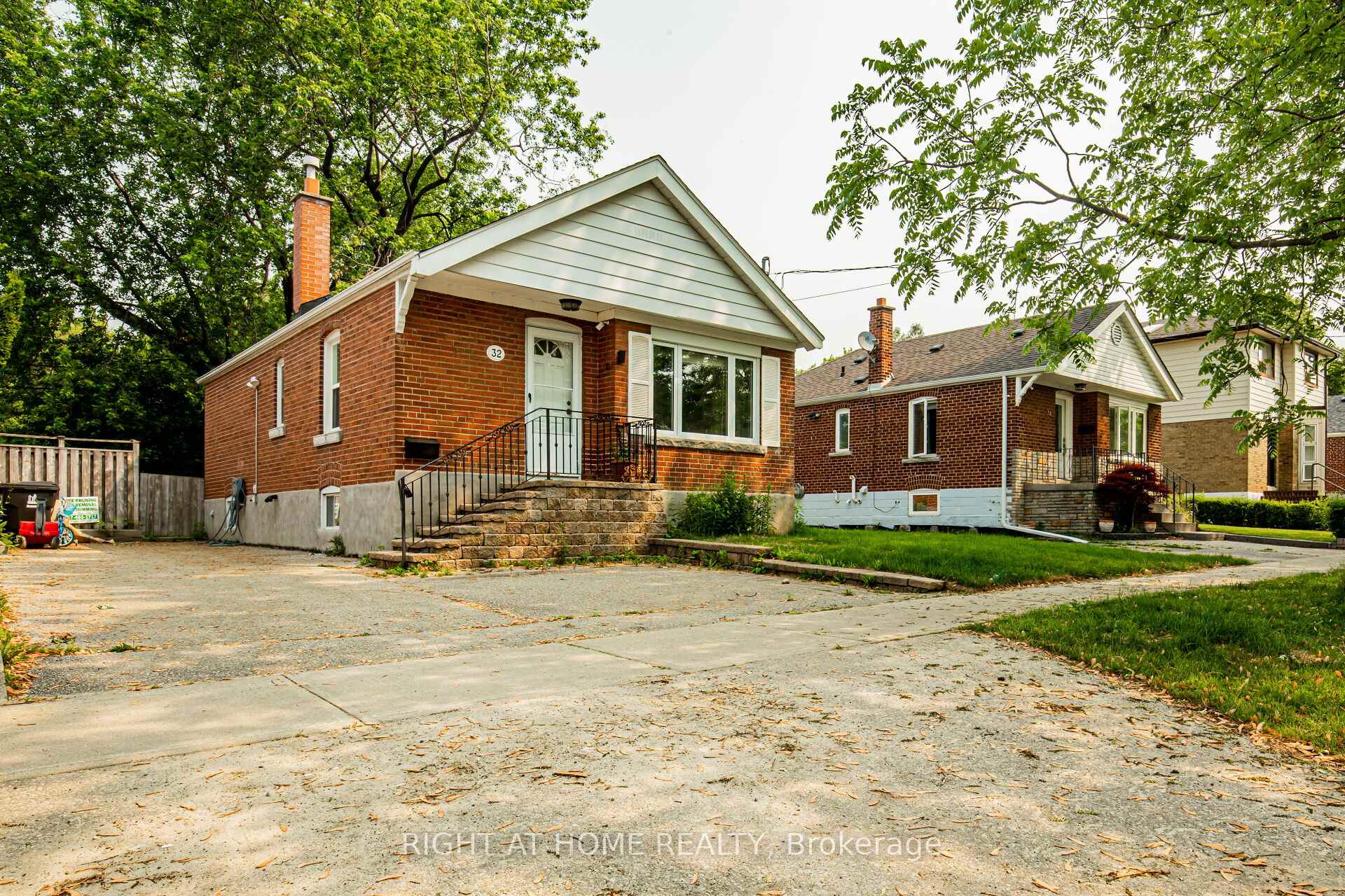 32 Florens Avenue Toronto Ontario Canada Sale residential Ahmed Amin Hamed Aly Right at Home Realty, Brokerage*
