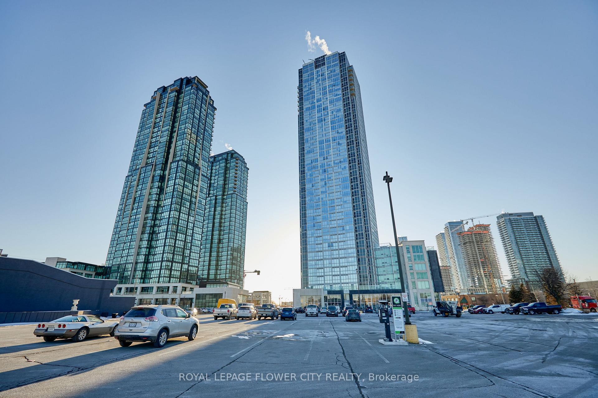 325 - 2908 Highway 7 Road Vaughan Ontario Canada Sale residential Abdul Mannan Mohammed Royal LePage Flower City Realty Inc., Brokerage*