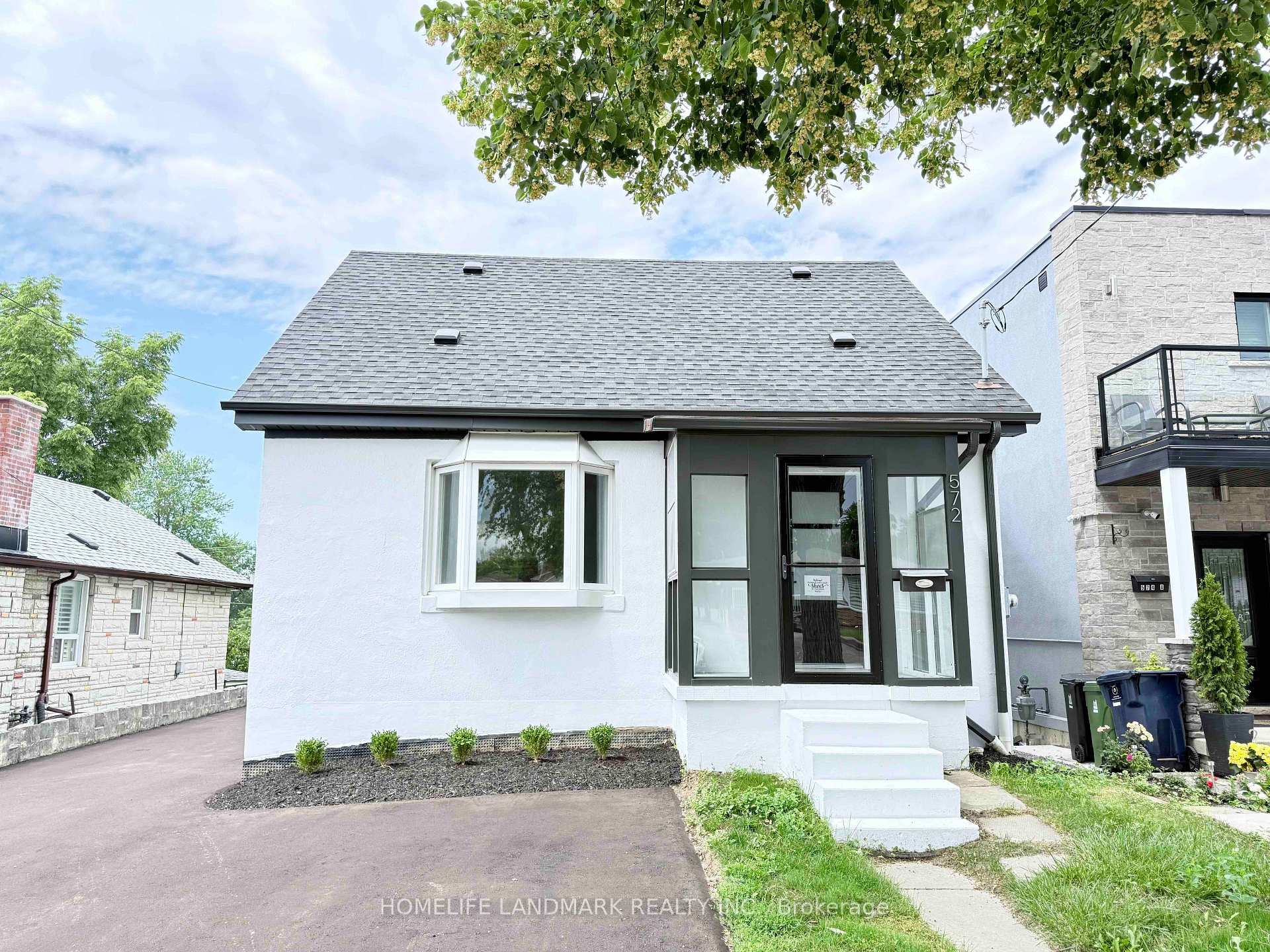572 Pharmacy Avenue Toronto Ontario Canada Sale residential Mary Pinelli Royal LePage Signature Realty, Brokerage*