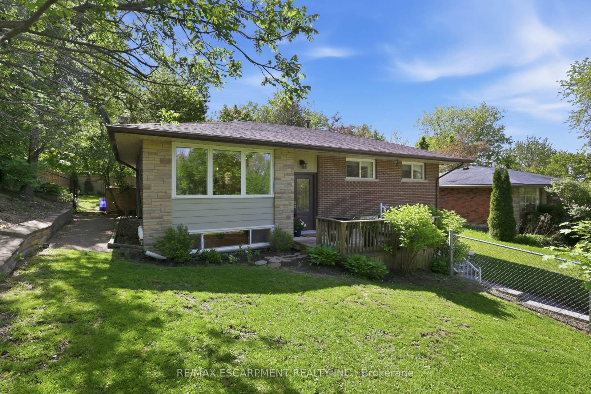 52 Grand Avenue Haldimand Ontario Canada Rent residential   The Kazan Realty Group