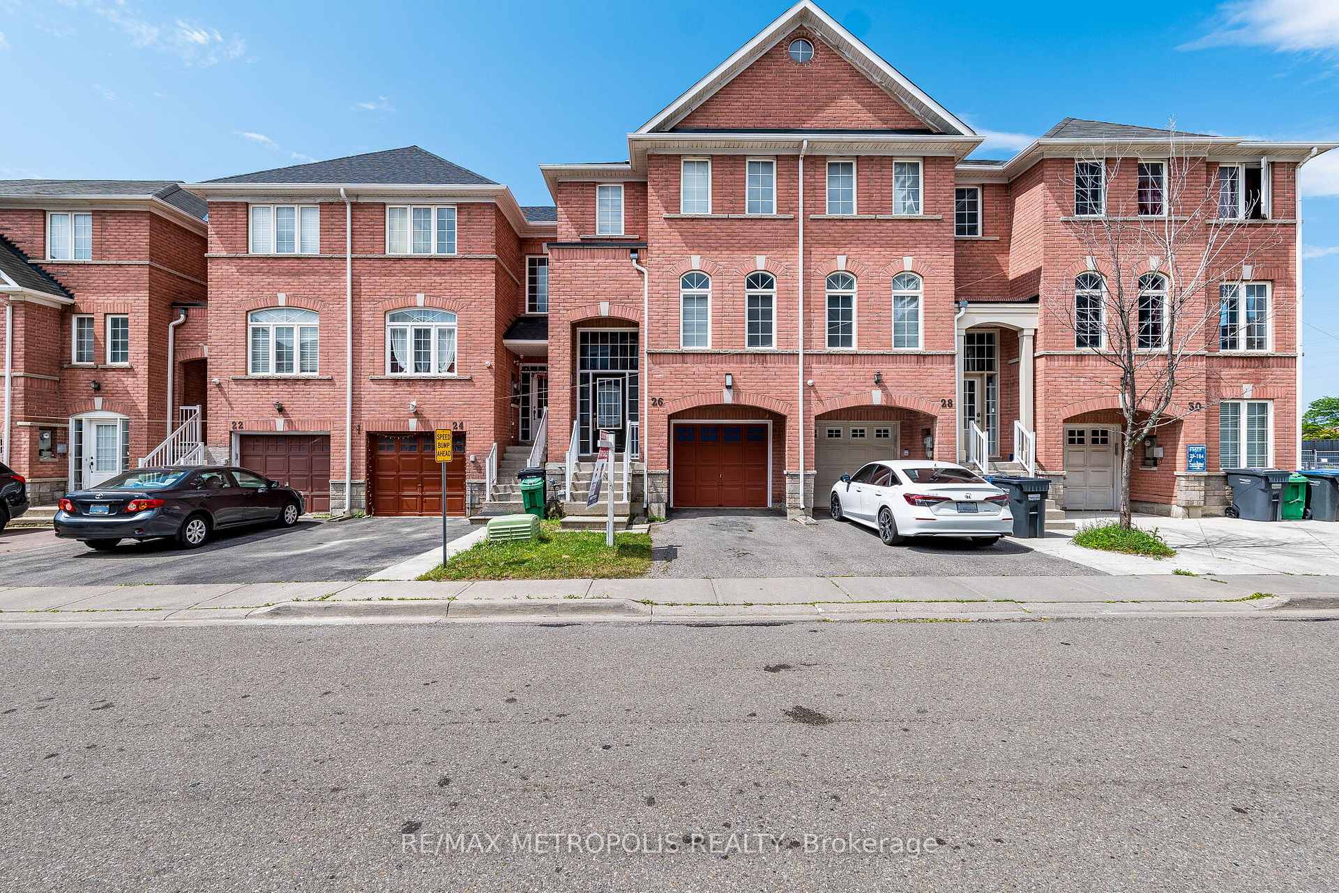 26 Beeston Road Brampton Ontario Canada Sale residential Sabina Hassan RE/MAX Metropolis Realty Brokerage*