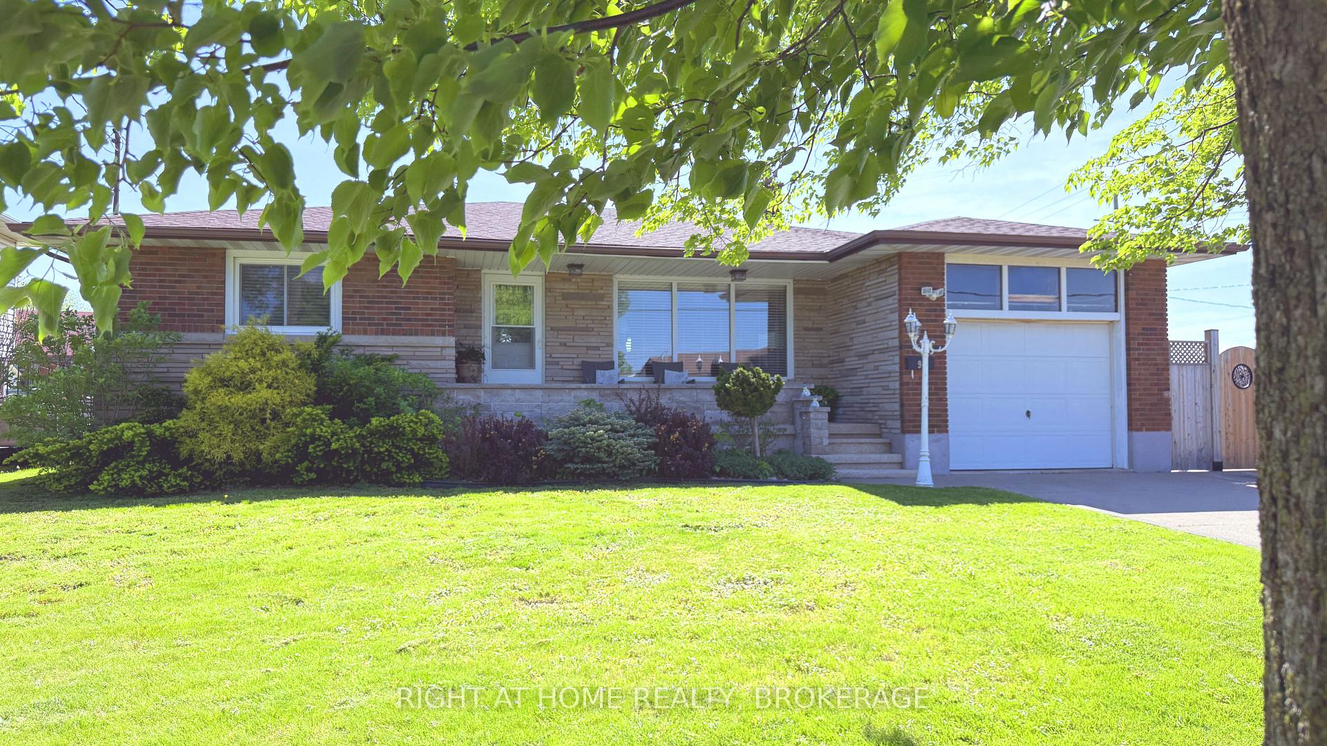94 Wellington Street Welland Ontario Canada Sale residential Tom Woods Right at Home Realty, Brokerage*