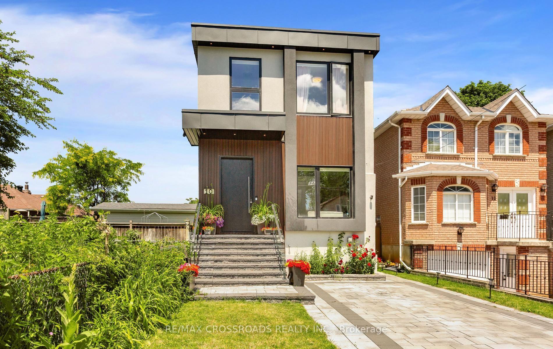 104330273 - 10 Hamstead Avenue Toronto Ontario Canada Sale residential Allen Arnold RE/MAX CROSSROADS REALTY INC, Brokerage*