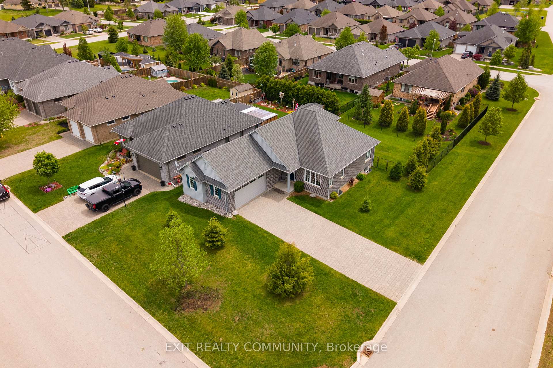 598 Bennett Crescent Strathroy-Caradoc Ontario Canada Sale residential Ken Patterson EXIT Realty Community, Brokerage*