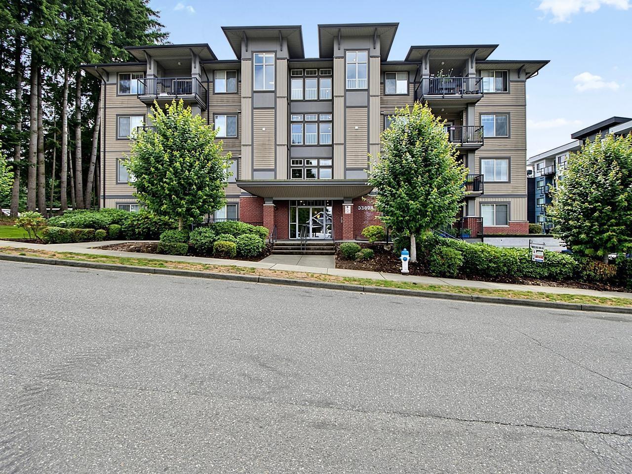 404 33898 PINE STREET Abbotsford British Columbia Canada Sale residential Peter Skrzyniarz HOMELIFE ADVANTAGE REALTY LTD,