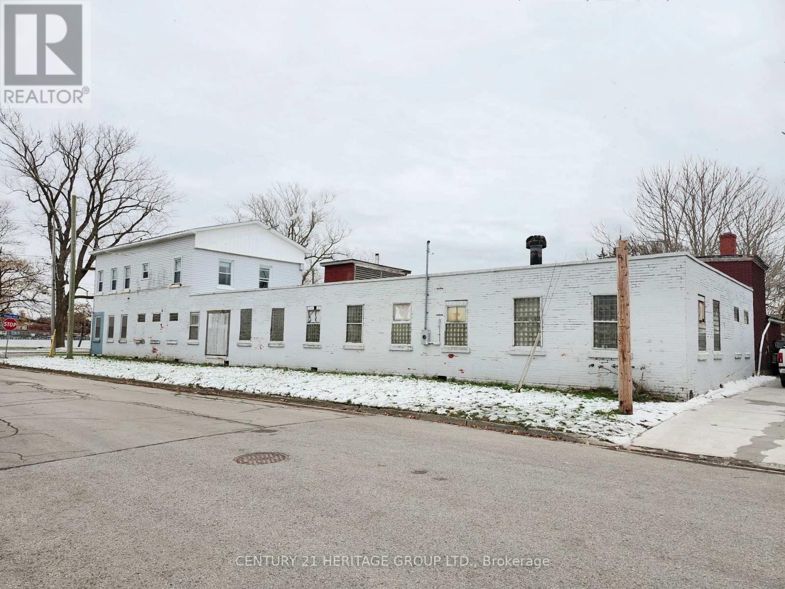 203 Niagara Boulevard Fort Erie Ontario Canada Sale residential Toronto Best Houses Century 21 Heritage Group Ltd. Brokerage*