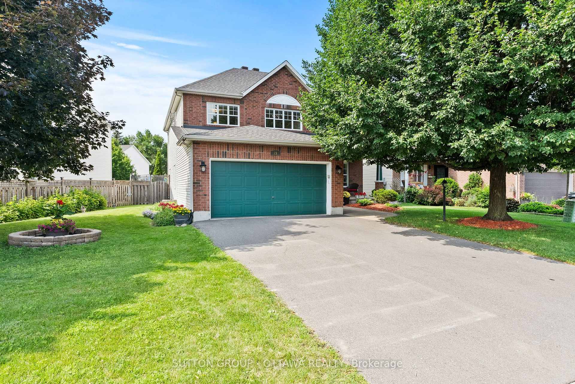 21 Avonmore Crescent Ottawa Ontario Canada Sale residential Jeff Birchmore Sutton Group Ottawa Realty, Brokerage*