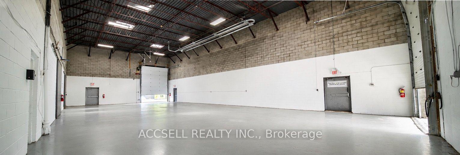 342 Munster Avenue Toronto Ontario Canada Lease commercial ARNAV KAUSHAL ACCSELL REALTY INC. Brokerage*