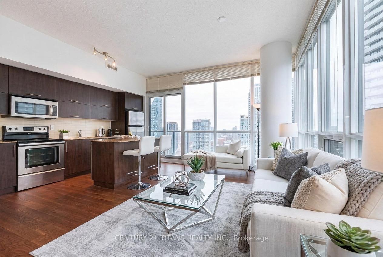 2807 - 55 Bremner Boulevard Toronto Ontario Canada Rent residential Sudharshan Muthu, CPA, CGA Century 21 Titans Realty Inc., Brokerage *