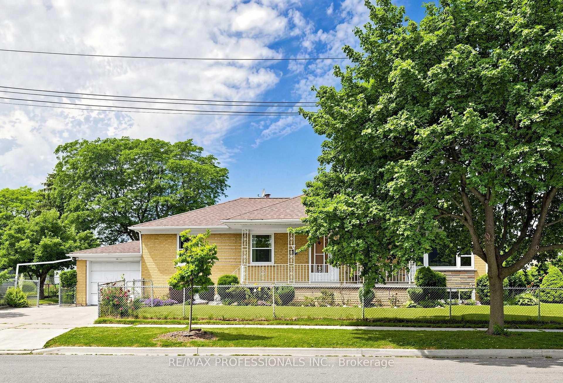 9 Detling Court Toronto Ontario Canada Sale residential Ross Talibov RE/MAX Professionals Inc., Brokerage*