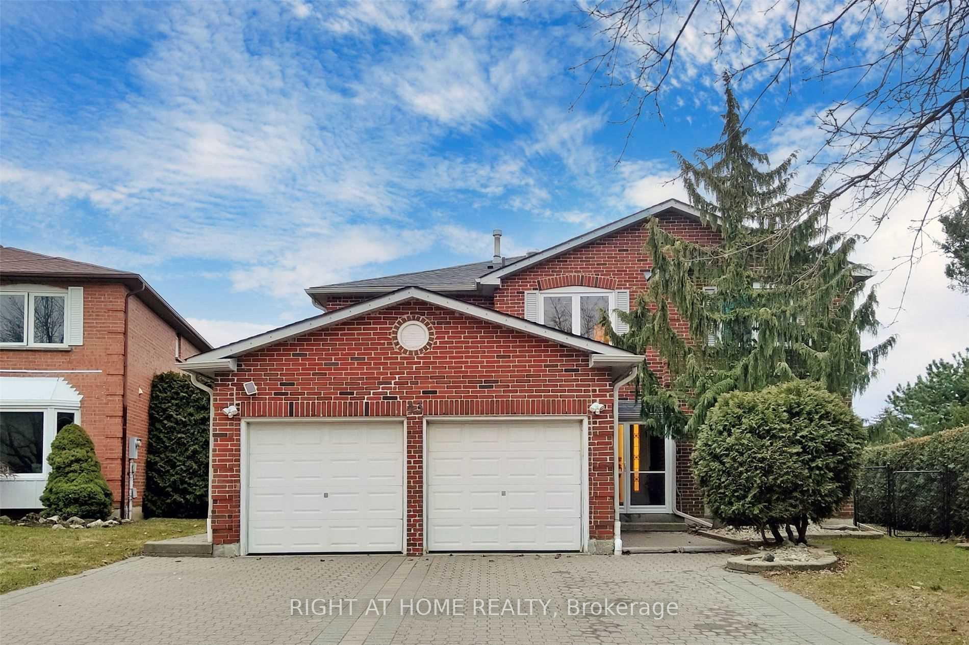 43 Topham Crescent Richmond Hill Ontario Canada Rent residential Angela Wong Right at Home Realty, Brokerage*